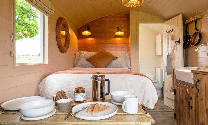 Interior - Marared - Brook Cottage Shepherd Huts